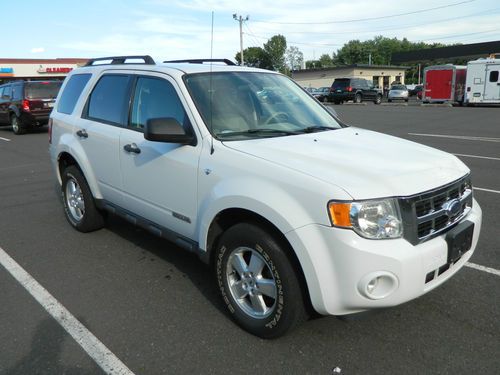 2008 ford escape xlt v6 4 wd white - very clean