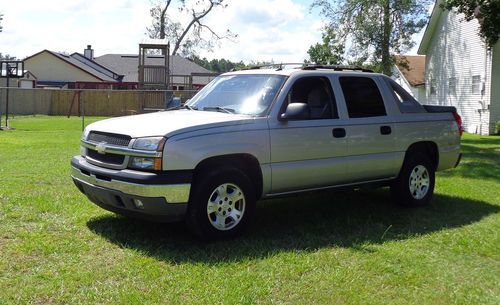 2005 chevrolet avalanche 1500  crew cab --one owner--no reserve--clean carfax !