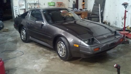 1986 nissan 300zx base coupe 2-door 3.0l 5 speed 57k miles one owner