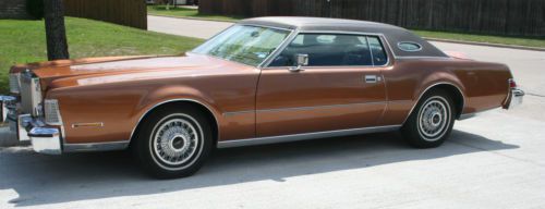 1974 lincoln mark iv,  low miles, beautiful car, one of the best!