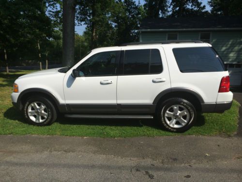 2003 ford explorer 4.6l v8 xlt white 3rd row seating 2 owners from new