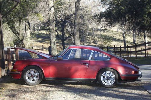 Porsche 911t/e engine 2.4 liters metallic red 1972 straight body - autocross