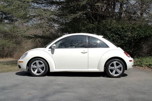 2008 volkswagen beetle rare triple white, one owner, super clean, only 52,850 mi
