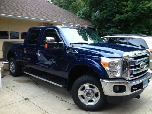 2011 ford f-250 super duty xlt crew cab 4x4 only 5k mile like new - $33000