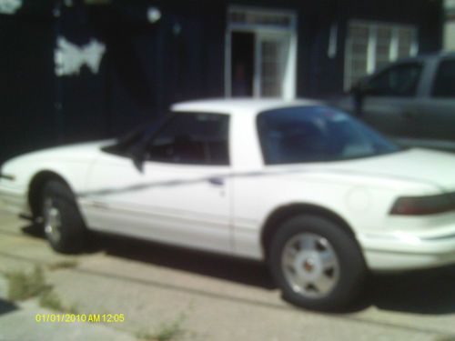 1990 buick reatta base coupe white all power and leather