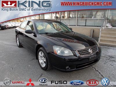 One owner pre-owned black w gray cloth 2.5s sportshift