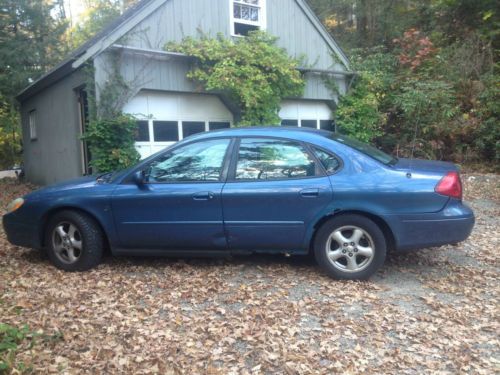 2000 ford taurus - great condition! 147,000 miles
