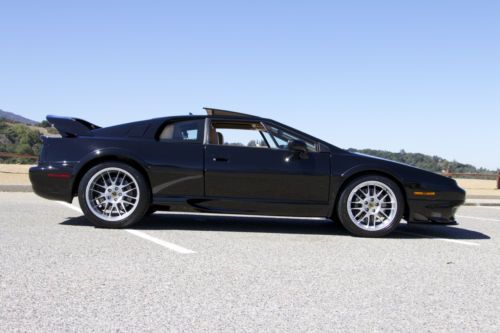 Lotus esprit : twin turbocharged 3.5l v8 coupe - final edition