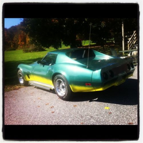 1975 chevrolet corvette stingray coupe 2-door 5.7l green yellow historic muscle