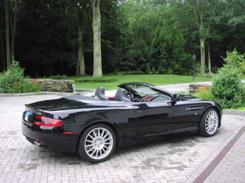Aston martin db9 volante convertible 2-door black / black low miles