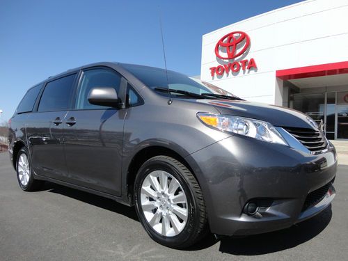 2011 sienna le awd 1-owner rear camera power doors toyota certified video awd