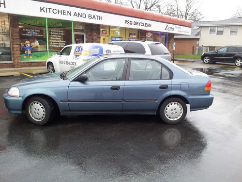 1997 honda civic dx sedan 4-door 1.6l **must see**