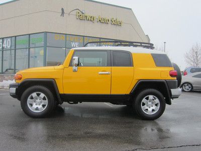 2007 toyota fj  cruiser 4x4 4dr. automatic with only 45000 miles