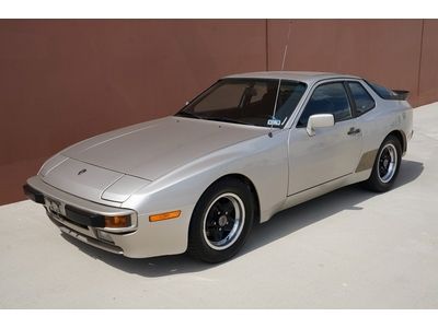 1983 porsche 944 coupe carfax certified 53k actual miles well maintained mustsee