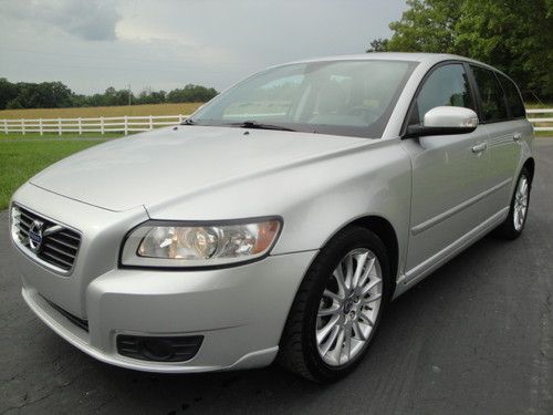 Volvo v50 sport wagon sunroof/moonroof leather 2.4i at 1-owner off lease 29 mpg!