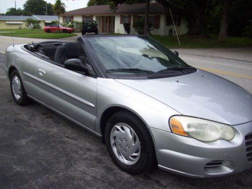 Chrysler sebring( convertible) 04 in excellent cond ice cold air