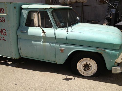 1964 chevy 3/4 ton pickup truck 6 cylinder 3 spd manual w/bed