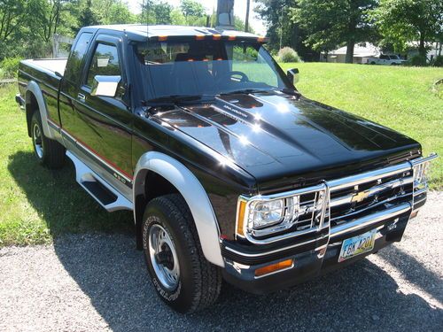1985 chevy s10 4x4 ext. cab completely rebuilt with 4.3 eng.
