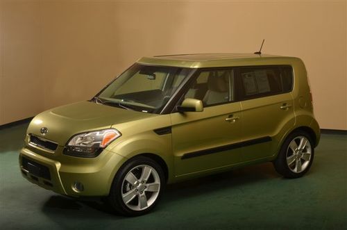 2011 kia soul ! wagon 4d