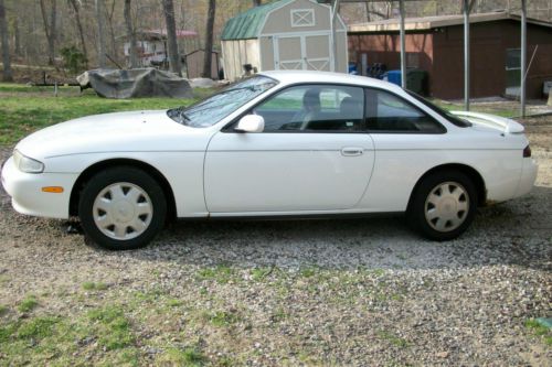 1996 nissan 240sx base coupe 2-door 2.4l pearly white no reserve good conditon