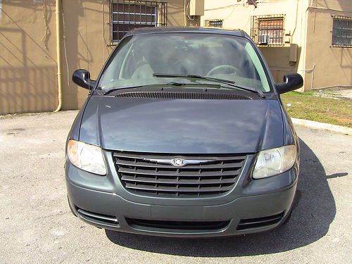 2005 chrysler town &amp; country