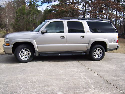 Super nice 2004 chevy suburban 1500 z71 * loaded with options * don't miss it!!