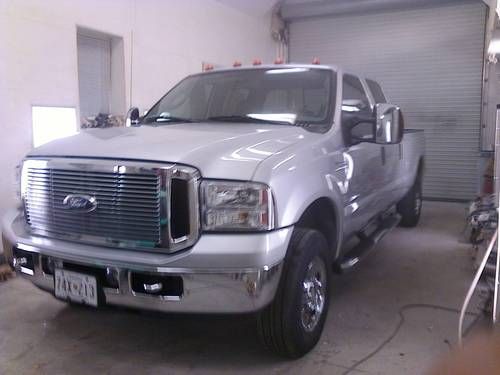 Ford f-250 xlt diesel crew cab truck with 36k miles