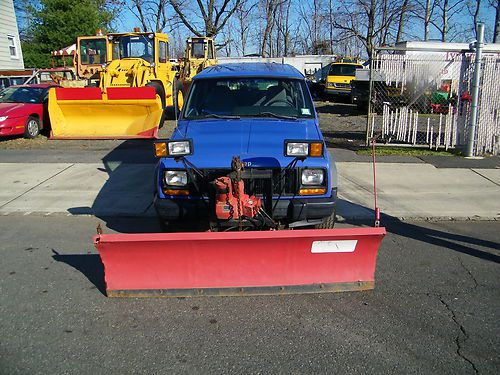 L@@k jeep cherokee with western 6.6 power angle plow in nj