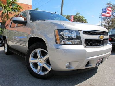 Chevy suburban lt leather sunroof rear dvd 1-owner bucket seat carfax guarantee