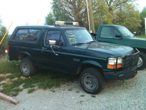 1995 ford bronco xl sport utility 2-door 5.8l--8000lb. winch--patrol lights-----