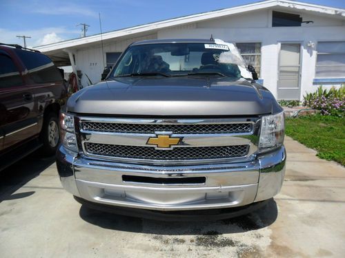 2012 chevy 4dr pick up salvage 1200 miles loaded 2wd