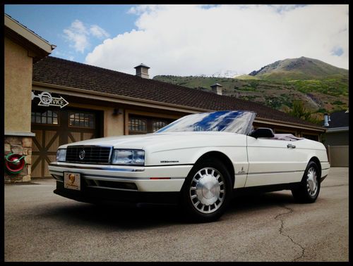 1993 beautiful pearl white cadillac allante convertable, low miles and mint