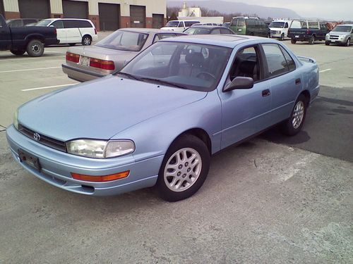 Only 64,0000 miles 1993 toyota camry se sedan 4-door 3.0l