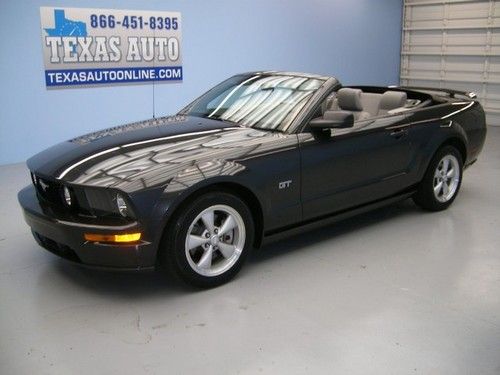 We finance!!!  2008 ford mustang gt convertible 5-speed deluxe a/c cd texas auto