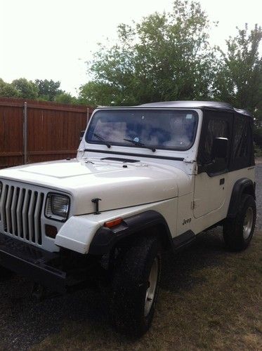 Jeep wrangler 2dr 4x4 manual trans soft top 1995 white w tinted newer soft top
