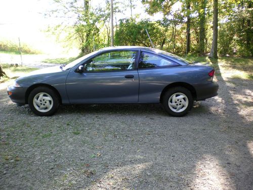 1997 chevy cavalier. clean, one owner. 35+mpg.