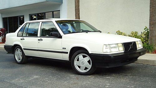 1993 volvo 940 turbo , sunroof , leather , ex clean