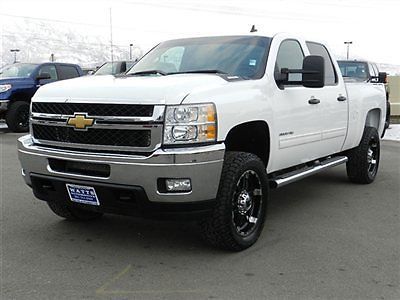 Chevy crew cab duramax diesel 4x4 leather custom wheels tires boards auto tow