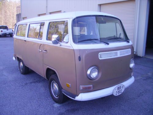 1972 vw bay window bus with sleeper sofa  new tires  no reserve wow