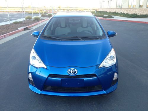 2012 toyota prius c only 500 original miles/tinted super clean must see wow!!!