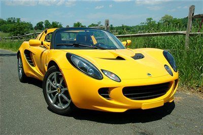 2005 lotus elise in saffron yellow/one owner/ flawless!!!!