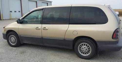 1999 dodge grand caravan le. adult owned , garaged. always well maintained. e85