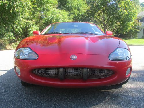 2002 red jaguar coupe xkr supercharged v-8 370 hp