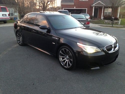 2006 bmw m5 fully loaded with smg transmission beautifully clean!!