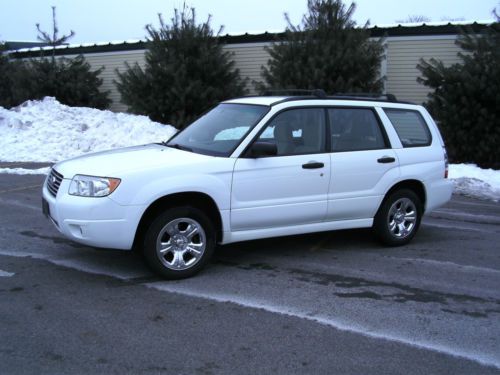 2007 subaru forester 2.5x awd auto great in and out needs nothing no reserve!!!!
