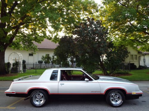 Beautiful rare 1984 oldsmobile cutlass supreme special edition hurst / olds cpe
