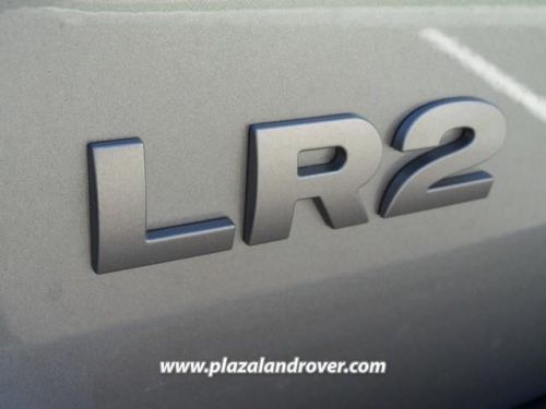 2014 land rover lr2 base