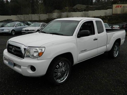2005 toyota tacoma access cab low miles priced to move