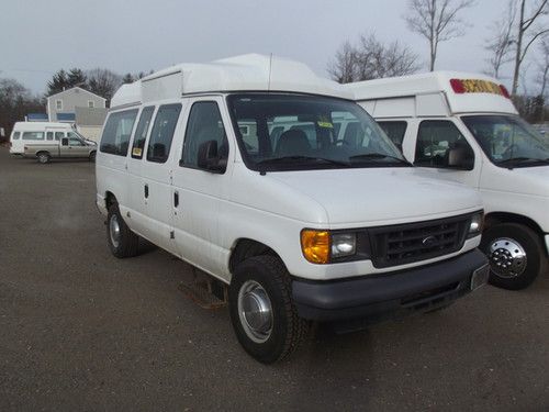 2006 ford e250 handicap van excellent condition 90k miles great deal ready to go