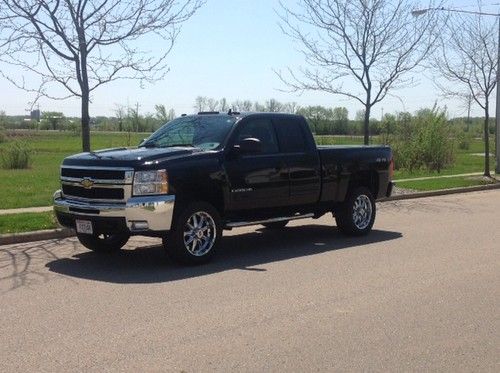 2009 chevrolet chevy silverado 2500 hd 4wd lt extended cab, like new low miles
